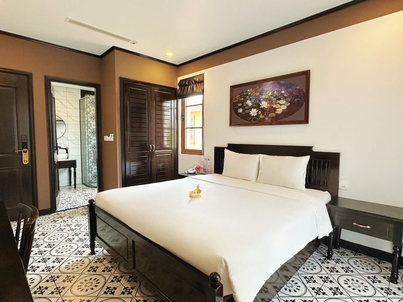 Kingbed City-View Double Room