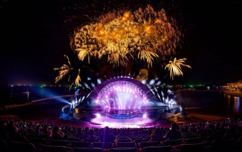 Kiss of The Sea Show